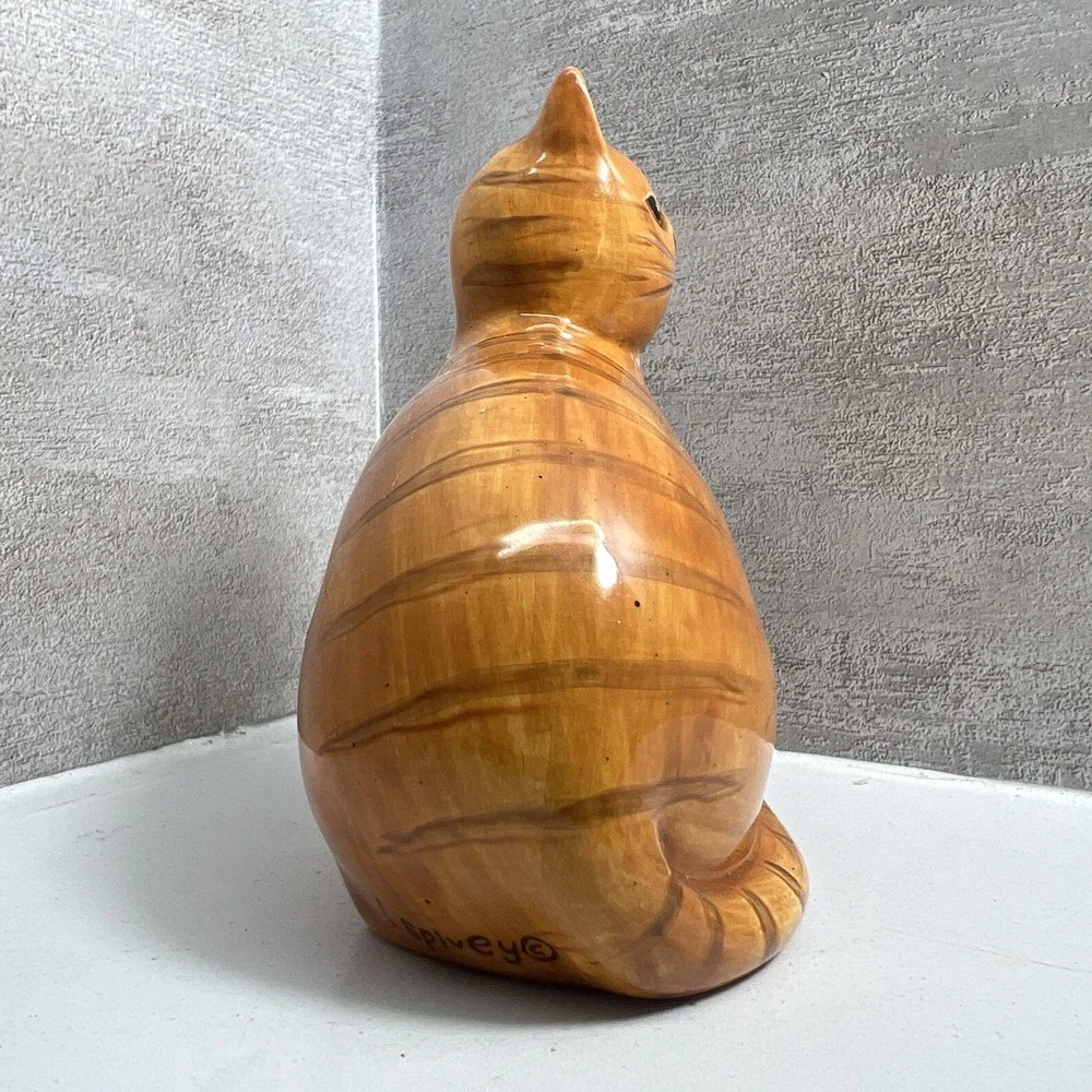 Linda Spivey Farmhouse Country Cats Salt Shaker Tabby
